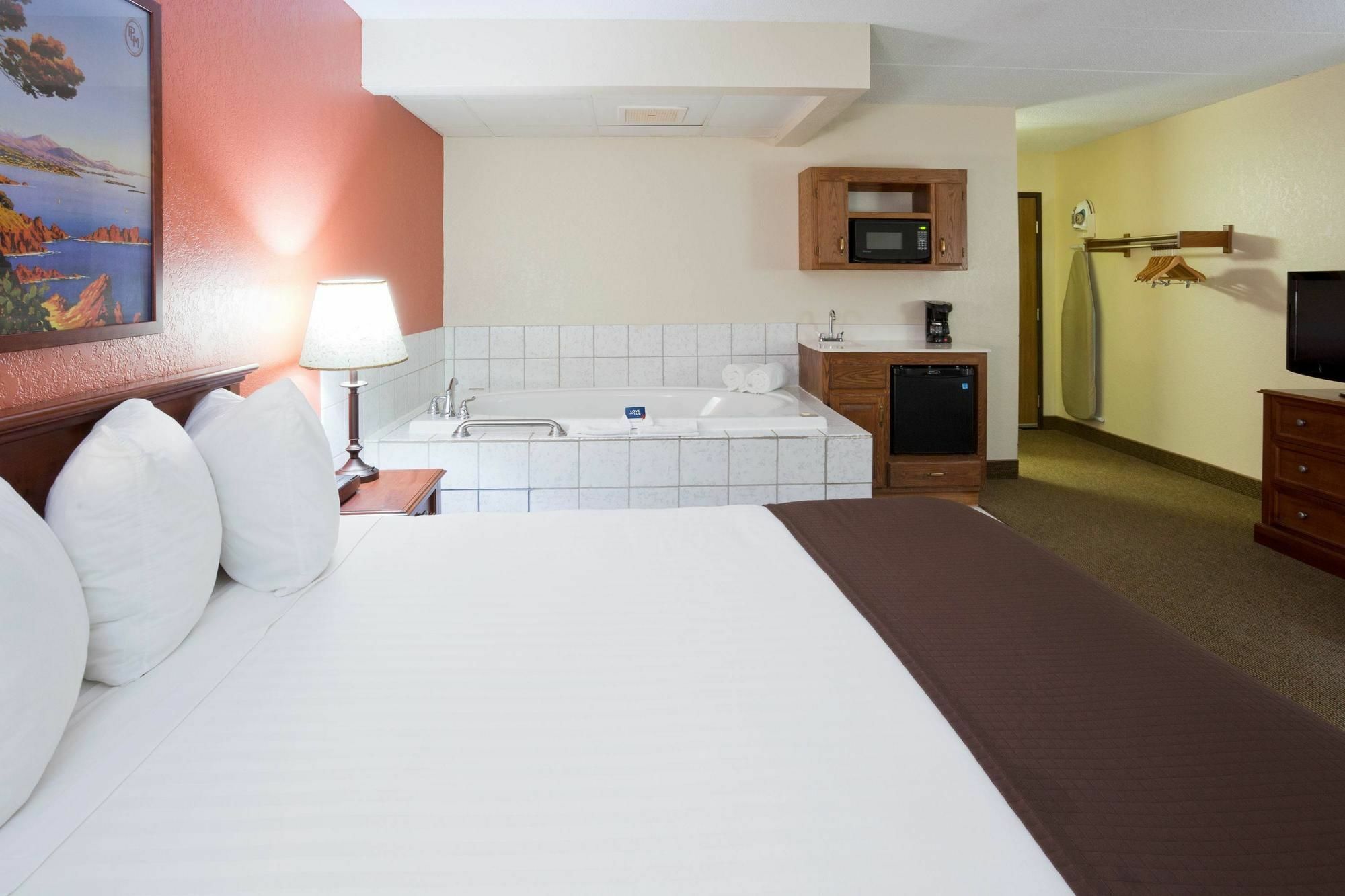 Hotel Americinn By Wyndham 2*